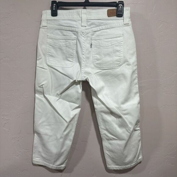 Levi's Women's White Faux Flap Front Pocket Crop Jeans Size 4 - Picture 3 of 10
